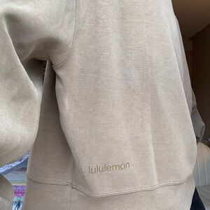 Lululemon Tan Sweatshirt